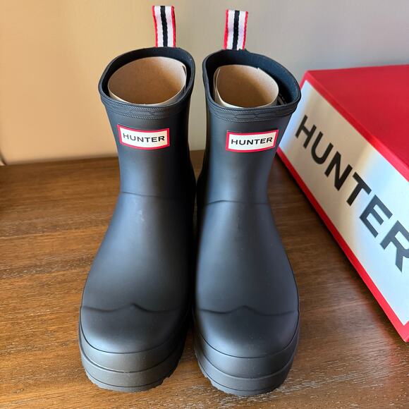 Hunter Woman’s Original Black Play Short Rain Boots- Size 9M - Picture 1 of 8